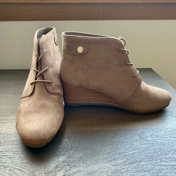 Dr. Scholls wedge shoes - Picture 3 of 6